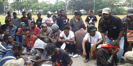 Peringati HUT OPM, mahasiswa Papua bawa bendera bintang kejora