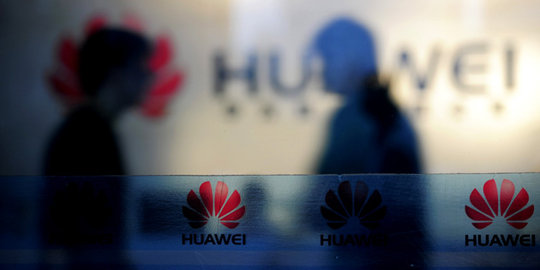 Kata Menkominfo soal tenaga kerja asing Huawei tak berizin