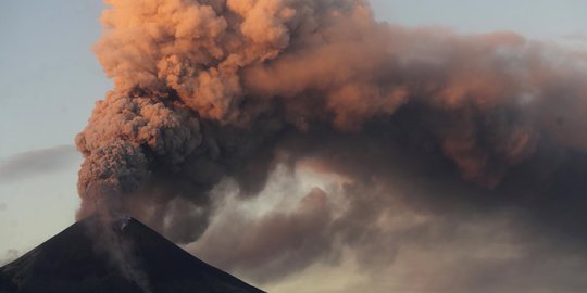 Letusan dahsyat Gunung Momotombo setelah 110 tahun 'tertidur'