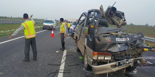 11 Korban tewas kecelakaan Tol Cipali, 1 orang bernama Umar