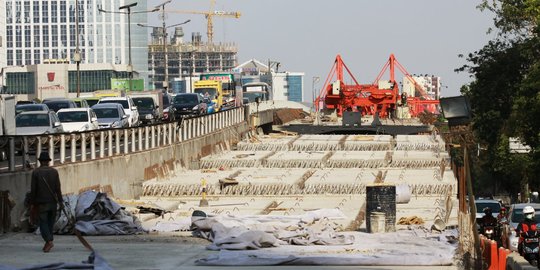 Disindir Jonan soal flyover di perlintasan, Ahok klaim segera bangun