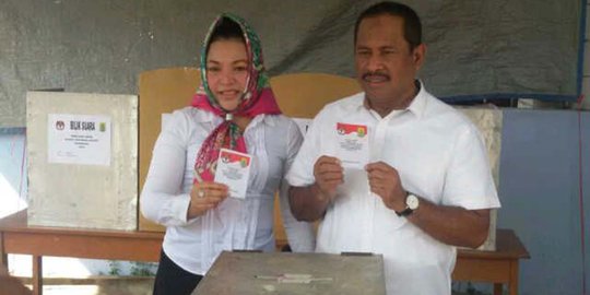 Tidak punya KTP Karawang, 2 calon wakil bupati tak bisa nyoblos