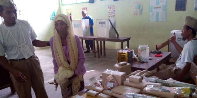 Pancing minat warga buat nyoblos, TPS di Kediri bagikan ayam kampung