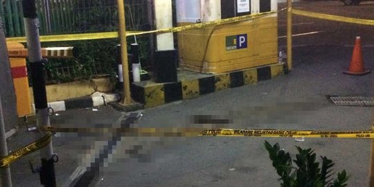 Bercak darah masih tertinggal di lokasi penusukan driver GO-JEK