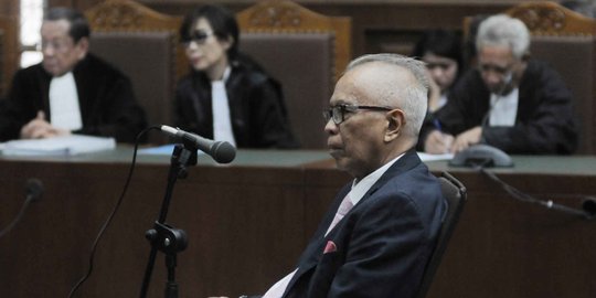 OC Kaligis memelas minta dihukum ringan dan jadi tahanan kota