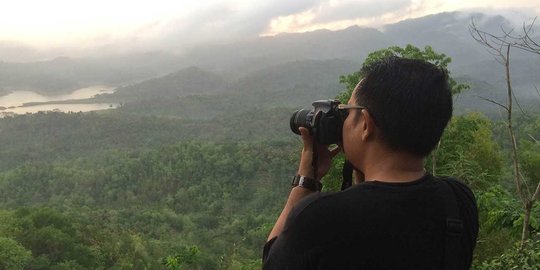 Memotret pesona keindahan alam Kulon Progo dari atas Bukit Kalibiru