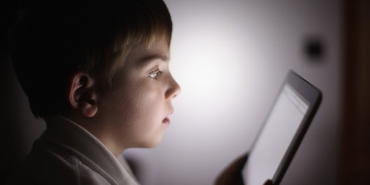 E-book ternyata mampu tingkatkan keterampilan membaca anak laki-laki