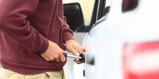 curi sepeda motor untuk bonceng pacar jalan jalan rev2