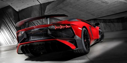 Lamborghini ternyata ogah bikin Aventador RWD