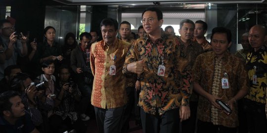 Lucu, gara-gara SPJ naik dan dapat laptop DPRD-Ahok mesra