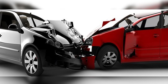 Ciri mobil yang pernah alami kecelakaan parah, hati-hati beli bekas!
