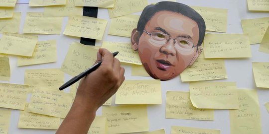 Tak terima dihina maling, seorang ibu gugat Ahok Rp 100 miliar