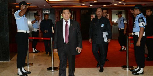 Setya Novanto sudah otomatis lengser dari kursi ketua DPR