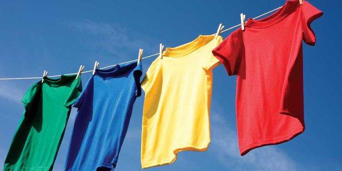 Kenapa warna baju cepat pudar jika sering dijemur 