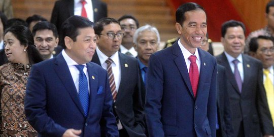 Setya Novanto mundur, Jokowi tertawa lepas di Istana