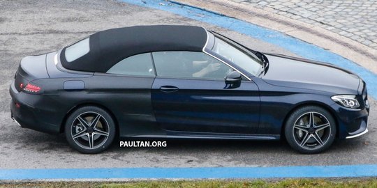 Belum rilis, penampakan Mercedes-Benz C-Class Cabriolet muncul!