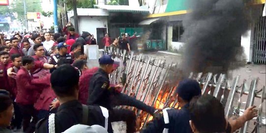 Bentrok di FK UISU, 2 mahasiswi terluka dan 50 orang diamankan