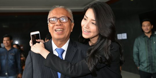 Hakim kabulkan permintaan OC Kaligis cabut blokir rekening