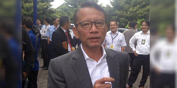 Rapat di DPR, Ken ditantang mundur jika target pajak tak tercapai