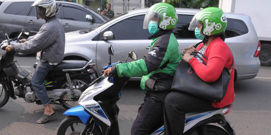 Ojek online dilarang, Ahok ibaratkan anak sendiri tak diakui