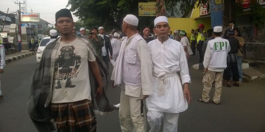 Bentrok dengan warga Purwakarta, anggota FPI luka, 2 motor rusak