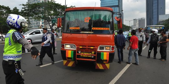 Solusi Ahok bersihkan sopir Metro Mini ugal-ugalan kejar setoran