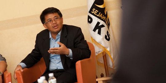 PKS dukung program pemerintah, namun tetap di KMP