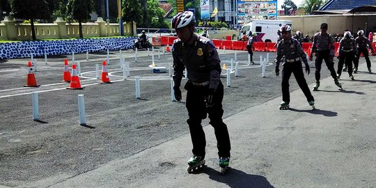 Polisi bersepatu roda bakal berseliweran saat Natal dan Tahun Baru