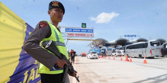 Jelang Natal & tahun baru, polisi jaga sejumlah titik di Tol Cipali