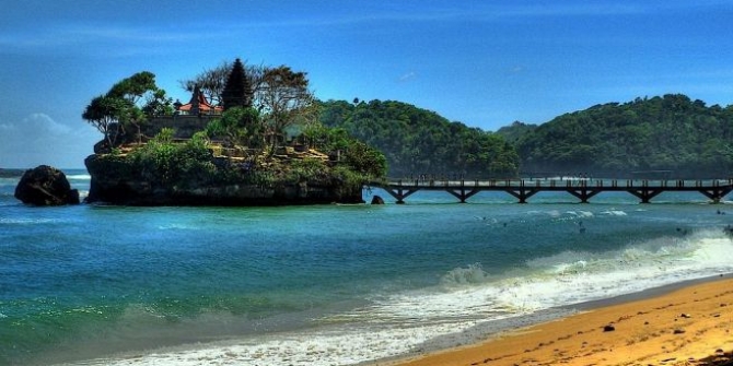 15 Pantai Di Malang Yang Nggak Kalah Keren Dari Bali