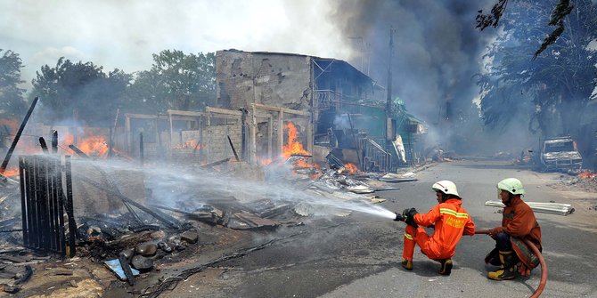 Ditinggal liburan, puluhan rumah di Bukit Duri kebakaran