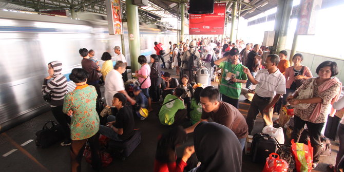 133.713 Penumpang tinggalkan Jakarta dari Stasiun Gambir dan Senen