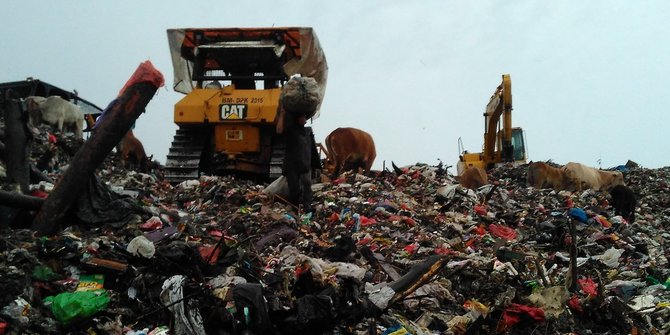 Sampah TPA meluber ke perumahan, warga ancam angkut sampah ke kota
