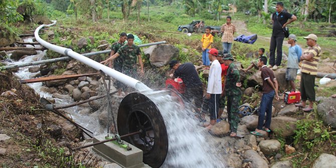  Pembangkit  mikrohidro terangi ribuan warga terpencil Jawa 