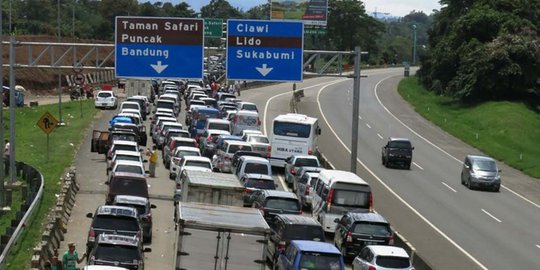 Libur panjang, 168.643 kendaraan serbu Puncak