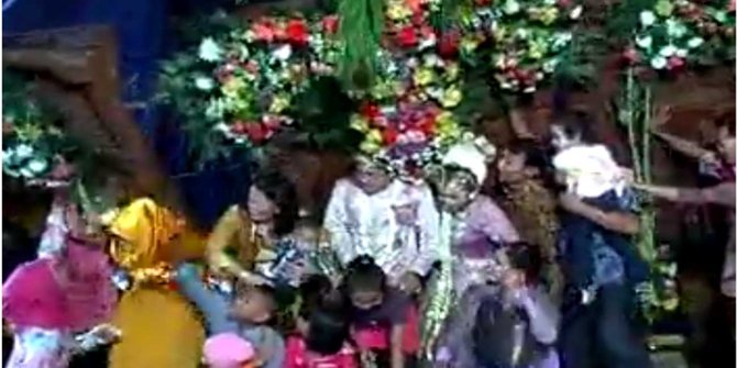 78 Gambar Lucu Pengantin Baru Terlihat Keren 78 Gambar Lucu Pengantin Baru Terlihat Keren