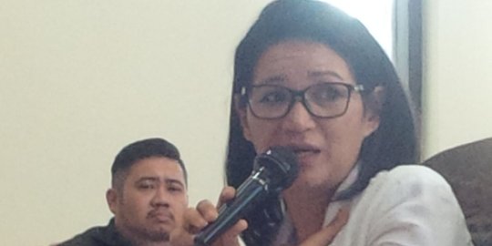 Drama air mata Yvonne soal Engeline di depan hakim