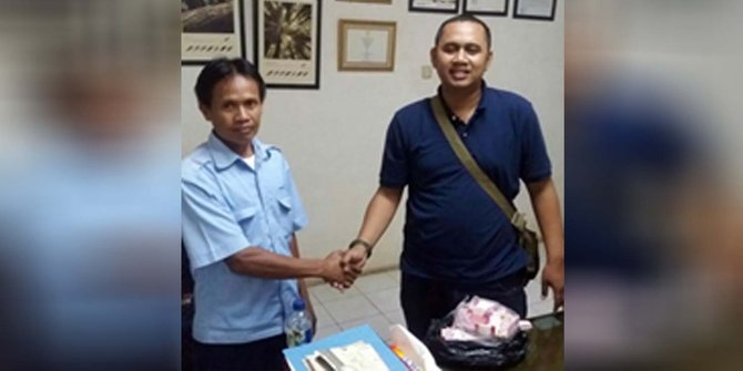 Salut, sopir taksi ini kembalikan uang Rp 194 juta milik penumpang