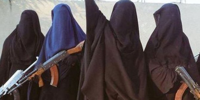 Militan wanita ISIS mutilasi ibu menyusui di luar rumah