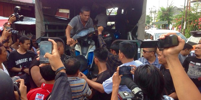 Polisi gerebek Kampung Mangkubumi, narkoba & warga turut diamankan
