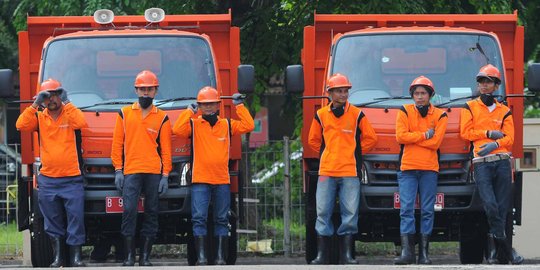 Ahok kesal pengembang sogok sopir truk angkut sampah perumahan