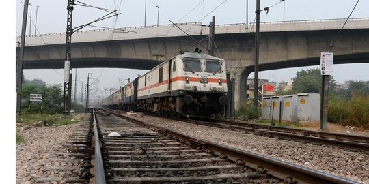 Bejat, tentara India ramai-ramai perkosa remaja di dalam kereta