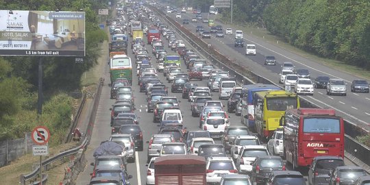 Jelang Tahun Baru, jalur Puncak Bogor mulai diserbu ribuan kendaraan