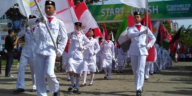 Jelang Asian Games, 45 bendera negara sahabat diarak di Makassar