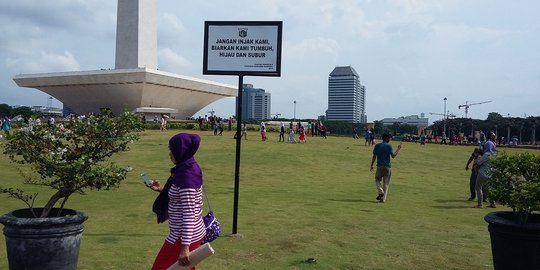 Karut marut Monas, dari larangan injak rumput hingga kurang toilet