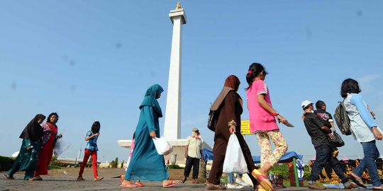 Liburan di Monas dengan foto selfie kekinian