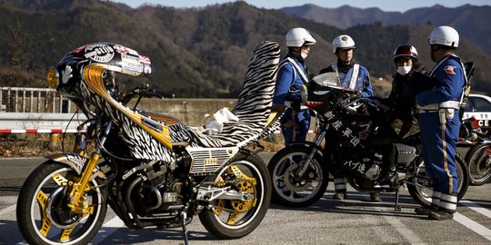 Polisi Jepang tilang rombongan moge rayakan Tahun Baru