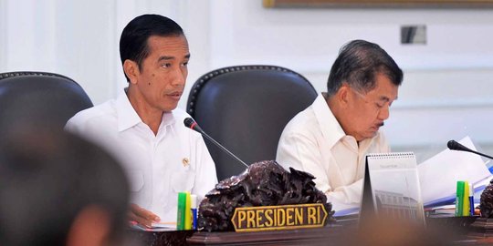 Rapat kabinet perdana di 2016, Jokowi banggakan capaian ekonomi