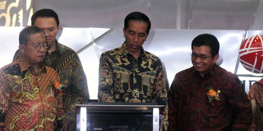 Presiden Jokowi buka perdagangan bursa saham pertama 2016