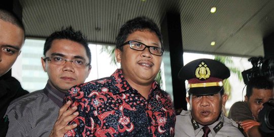 Sekjen PDIP cium motif politik di kasus Herman Hery ancam polisi